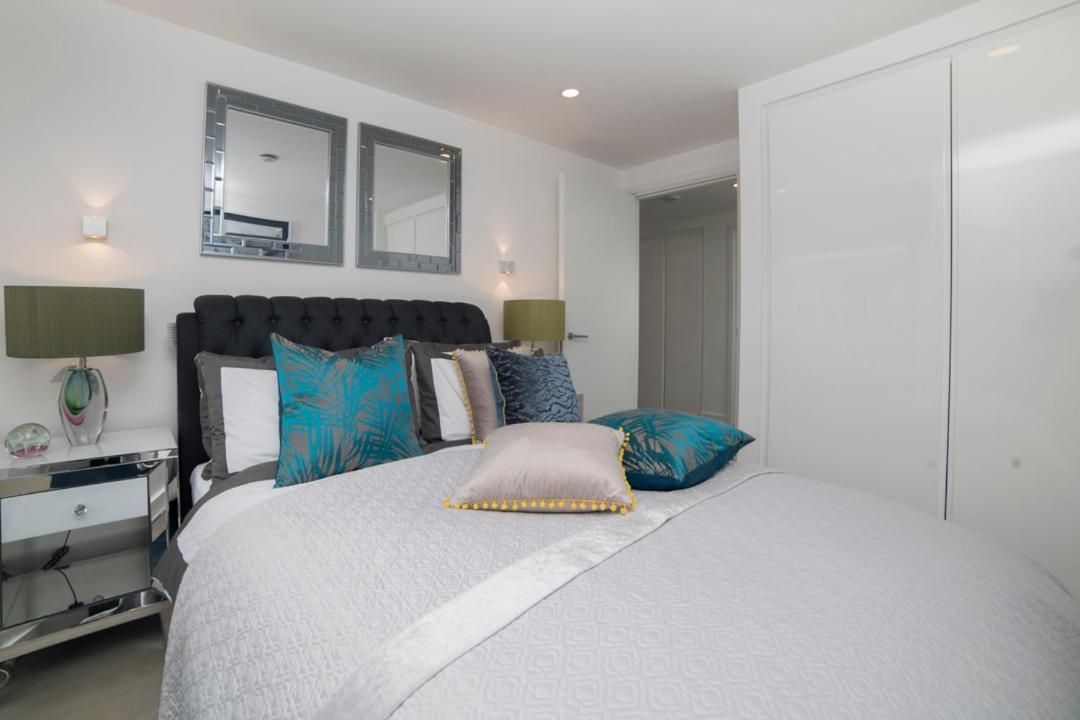 Premier 3 Bed Lux Apartment - Sleeps 8 Лондон Екстериор снимка